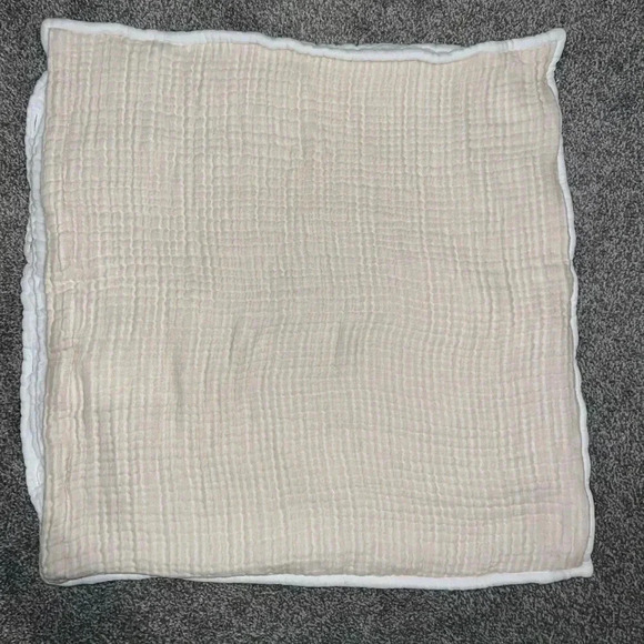 ANTHROPOLOGIE  Airy Gauze EURO Quilted Shams, Set of 2 - Picture 10 of 12